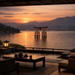 宮島の夕景、海と鳥居を遠景に、落ち着いた高級旅館の雰囲気